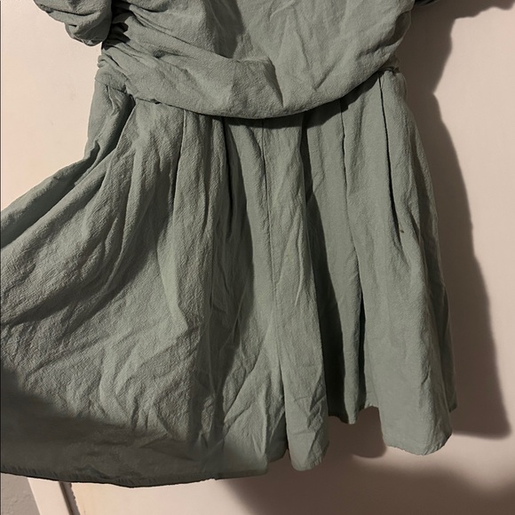 Beautiful romper - Picture 2 of 3